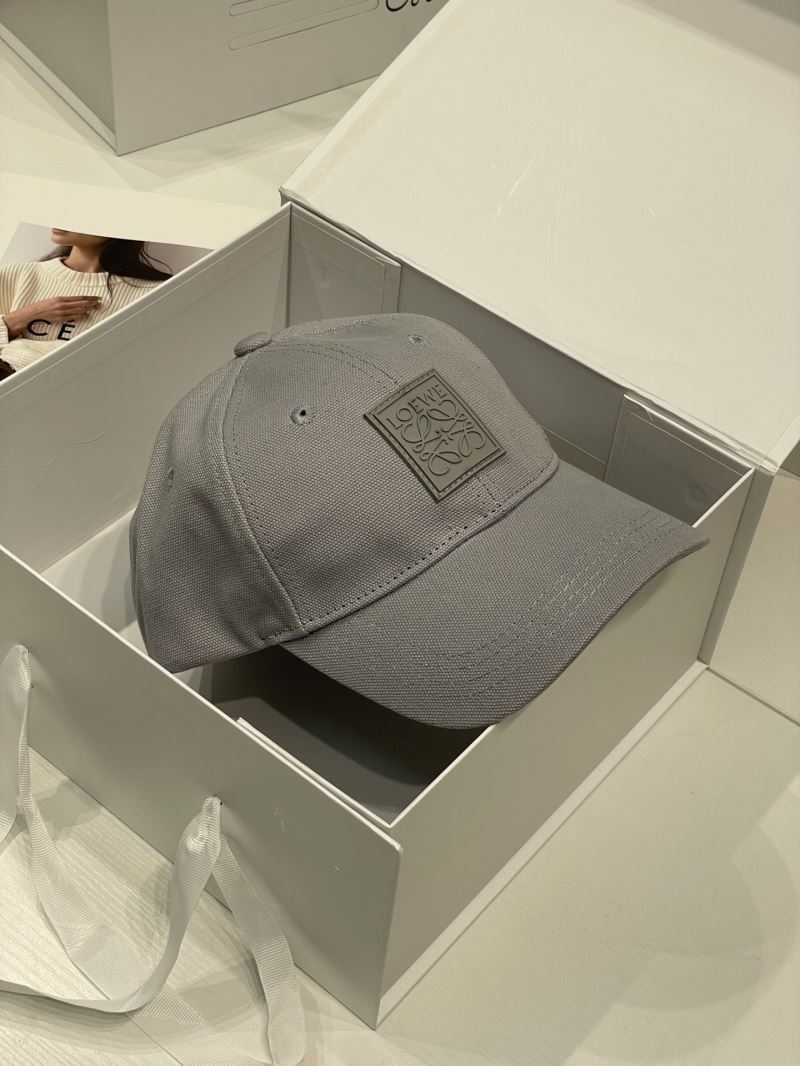 Loewe Caps